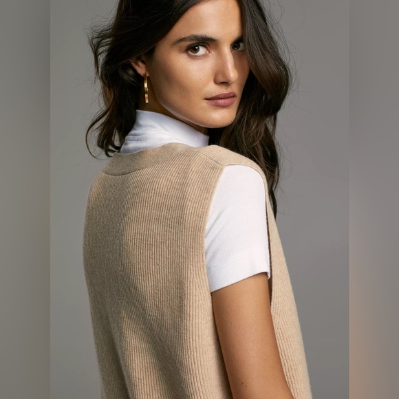 Aritzia Babaton Sidney vest - Picture 5 of 8
